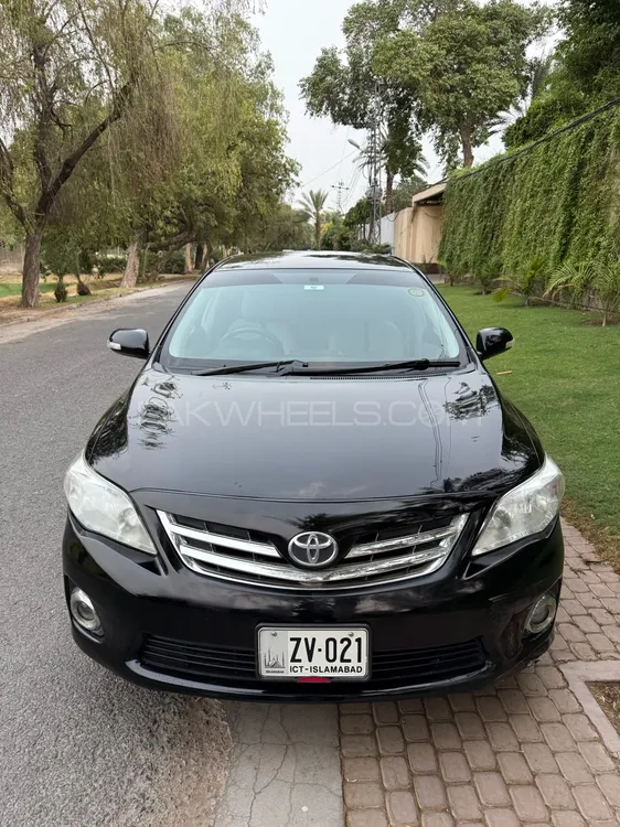 Toyota Corolla 2013 for Sale in Lahore Image-1