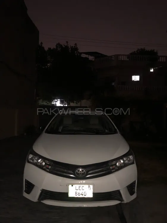 Toyota Corolla 2015 for Sale in Lahore Image-1
