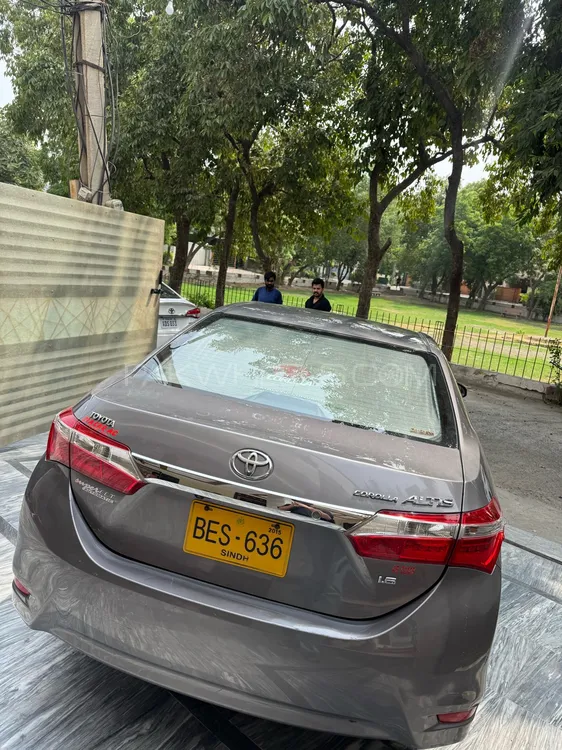 Toyota Corolla 2015 for Sale in Islamabad Image-1