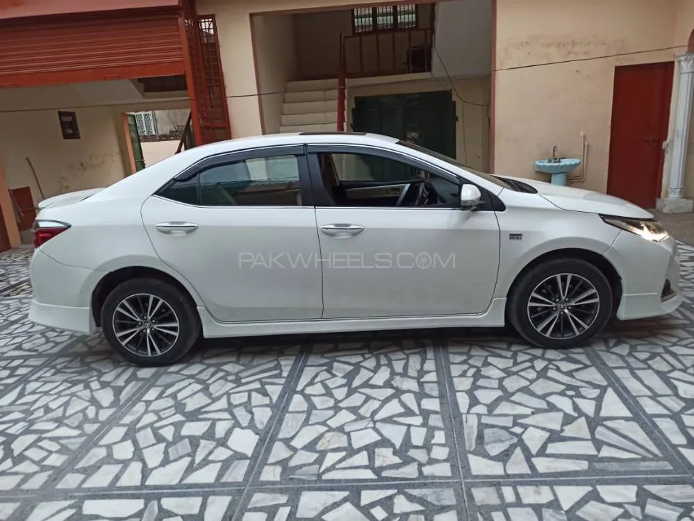 Toyota Corolla 2019 for Sale in Gujrat Image-1