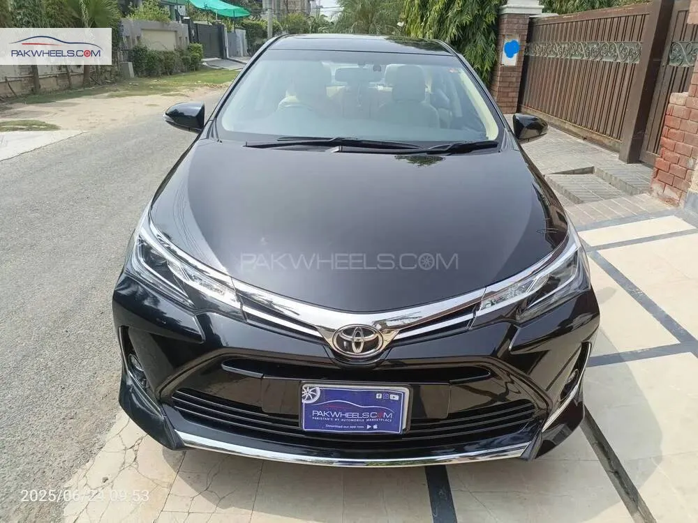 Toyota Corolla 2021 for Sale in Lahore Image-1
