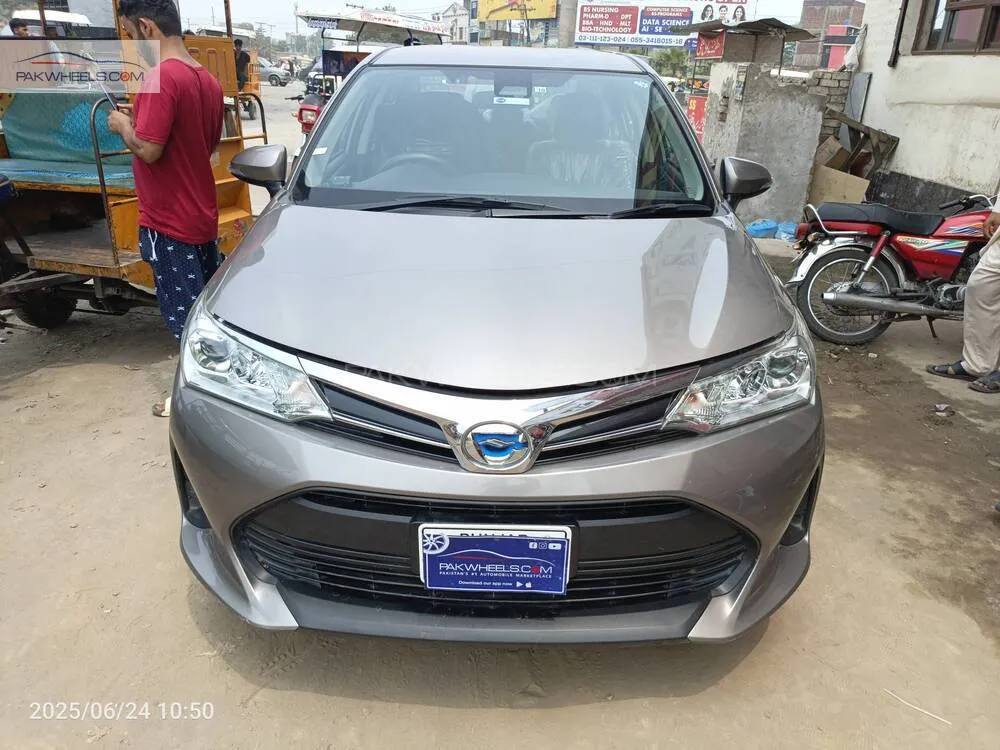 Toyota Corolla Axio 2019 for Sale in Gujranwala Image-1