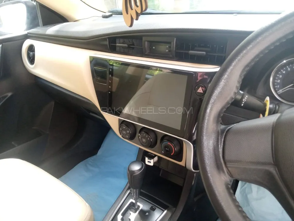 Toyota Corolla 2018 for Sale in Karachi Image-1