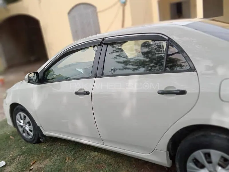 Toyota Corolla 2011 for Sale in Mandi bahauddin Image-1