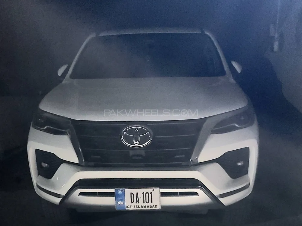 Toyota Fortuner 2021 for Sale in Islamabad Image-1