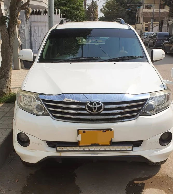 Toyota Fortuner 2014 for Sale in Karachi Image-1