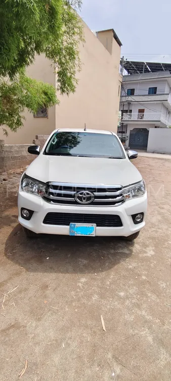 Toyota Hilux 2019 for Sale in Islamabad Image-1