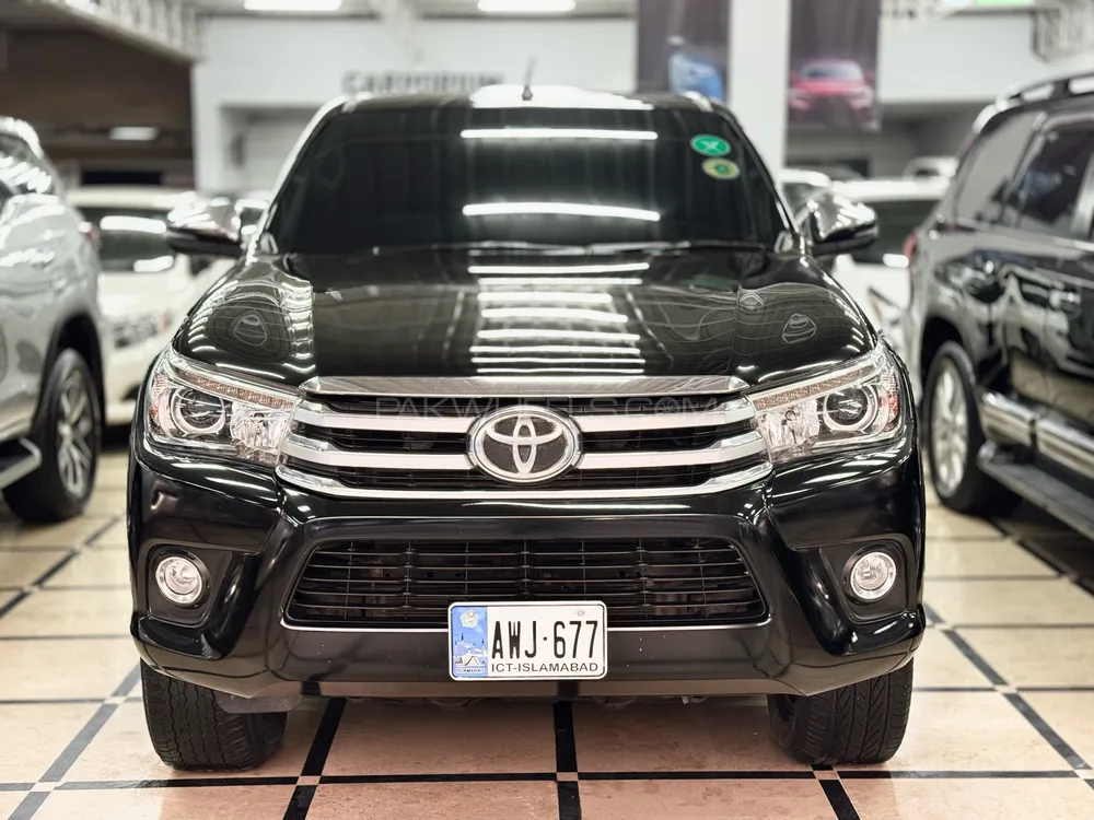 Toyota Hilux 2020 for Sale in Peshawar Image-1