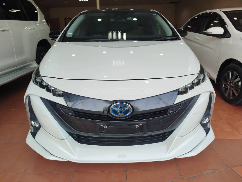 Toyota Prius 2020 for Sale in Multan Image-1