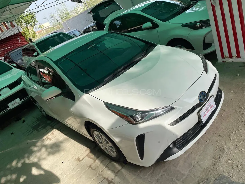Toyota Prius 2021 for Sale in Hyderabad Image-1