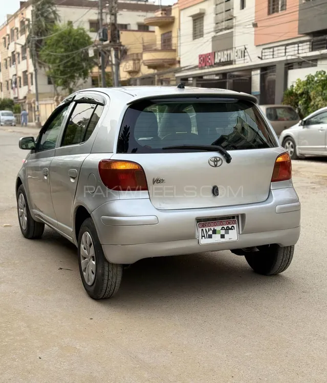 Toyota Vitz 2004 for Sale in Karachi Image-1