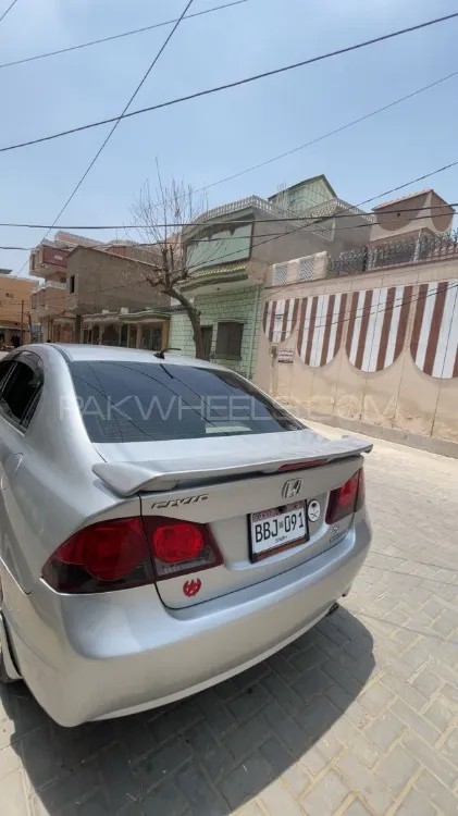 Honda Civic 2010 for Sale in Larkana Image-1