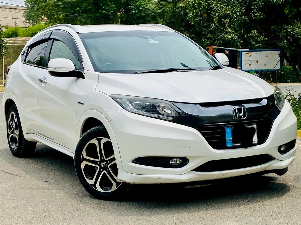Honda Vezel 2014 for Sale in Lahore Image-1