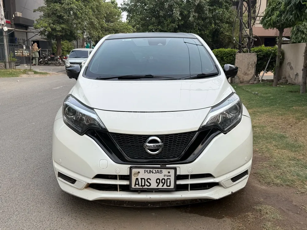 Nissan Note 2018 for Sale in Lahore Image-1