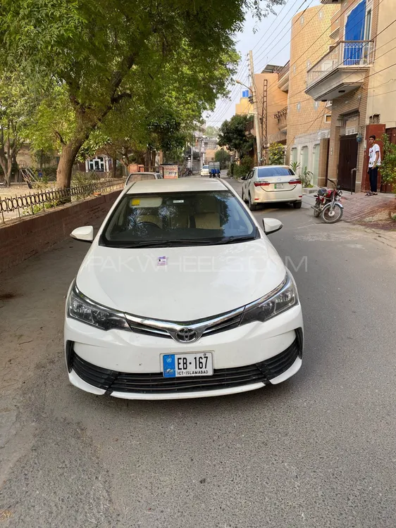Toyota Corolla 2015 for Sale in Faisalabad Image-1
