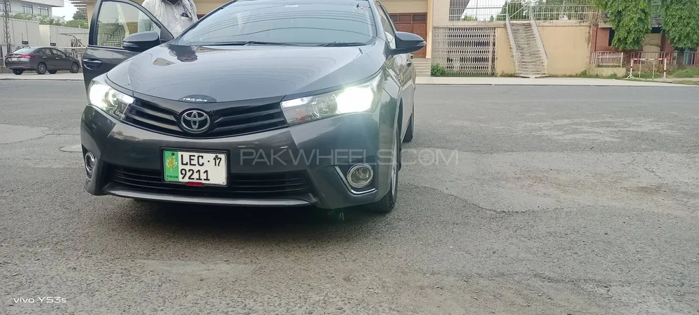 Toyota Corolla 2017 for Sale in Lahore Image-1