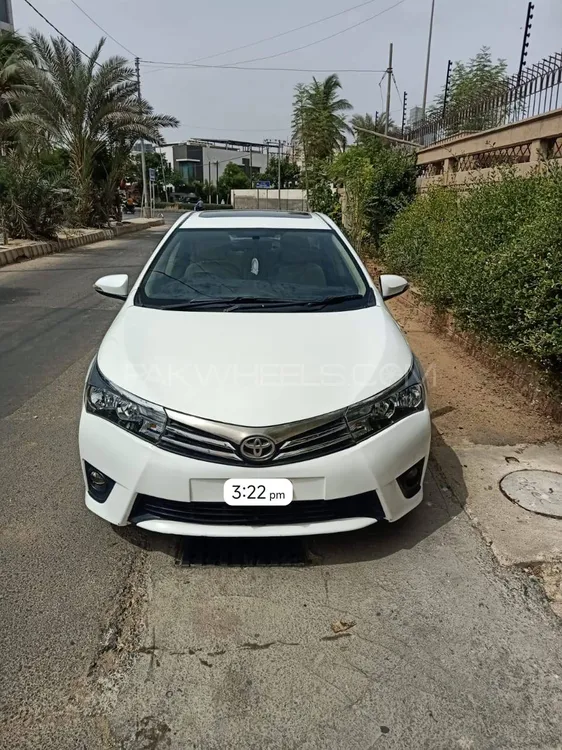 Toyota Corolla 2015 for Sale in Karachi Image-1