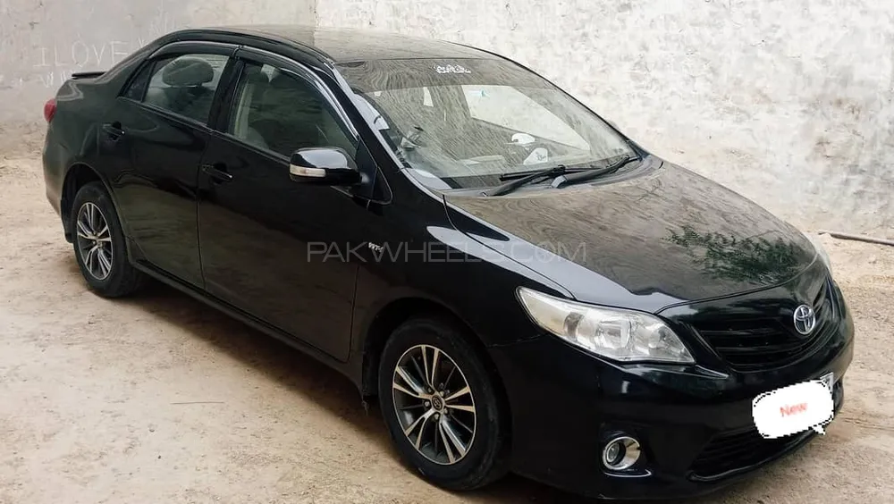 Toyota Corolla 2014 for Sale in Lahore Image-1