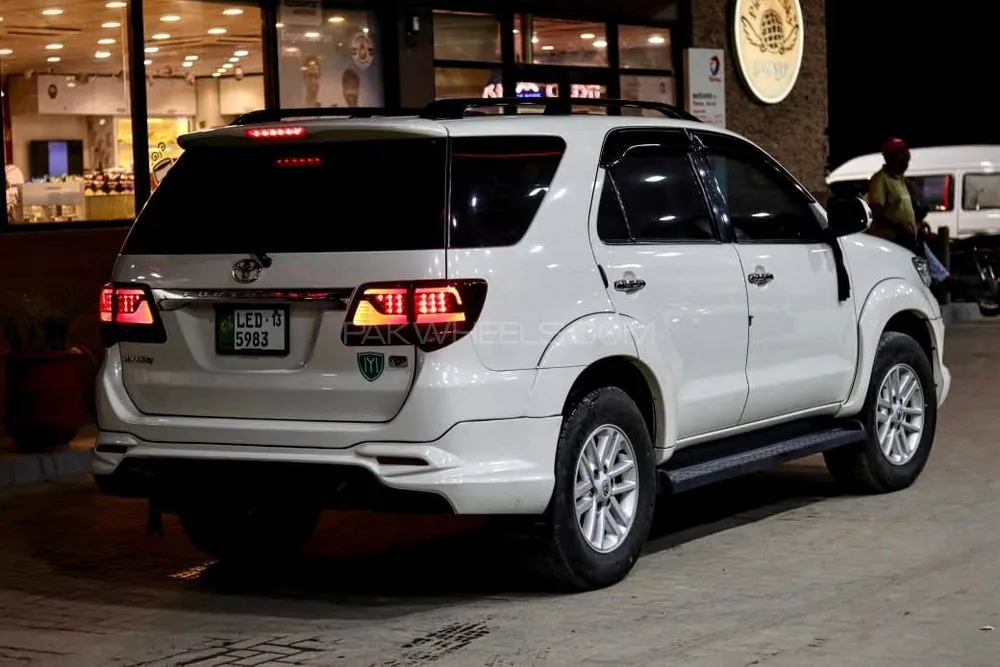 Toyota Fortuner 2013 for Sale in Lahore Image-1