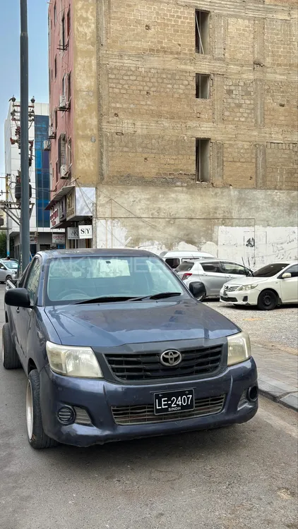 Toyota Hilux 2014 for Sale in Karachi Image-1