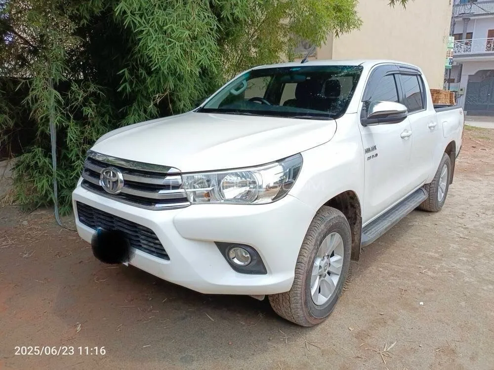 Toyota Hilux 2019 for Sale in Islamabad Image-1