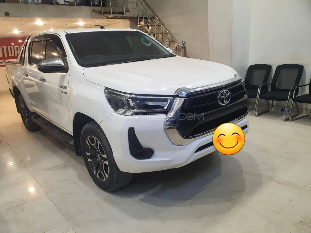 Toyota Hilux 2021 for Sale in Karachi Image-1