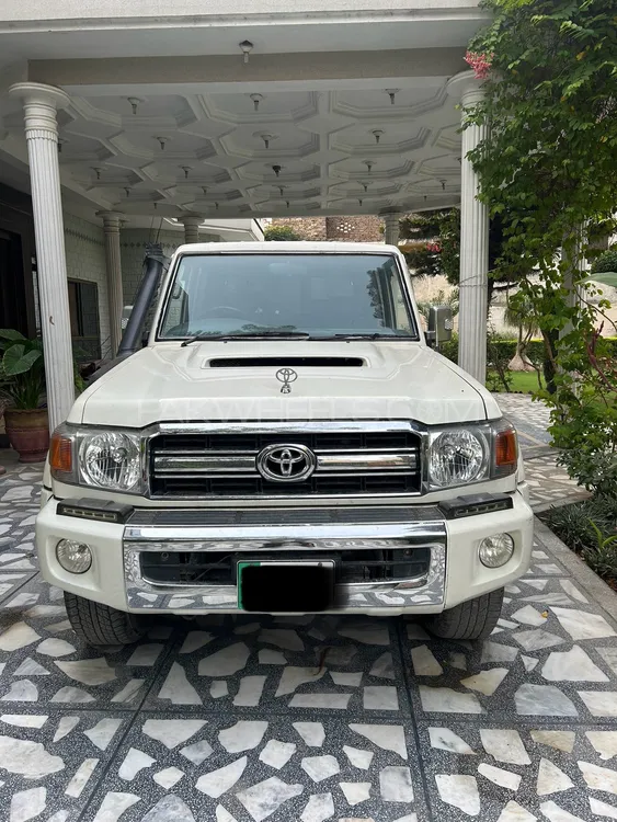 Toyota Land Cruiser 1987 for Sale in Islamabad Image-1