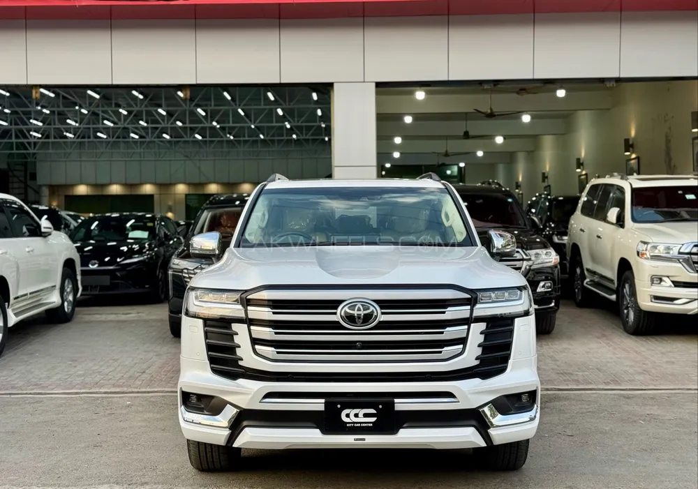 Toyota Land Cruiser 2023 for Sale in Lahore Image-1