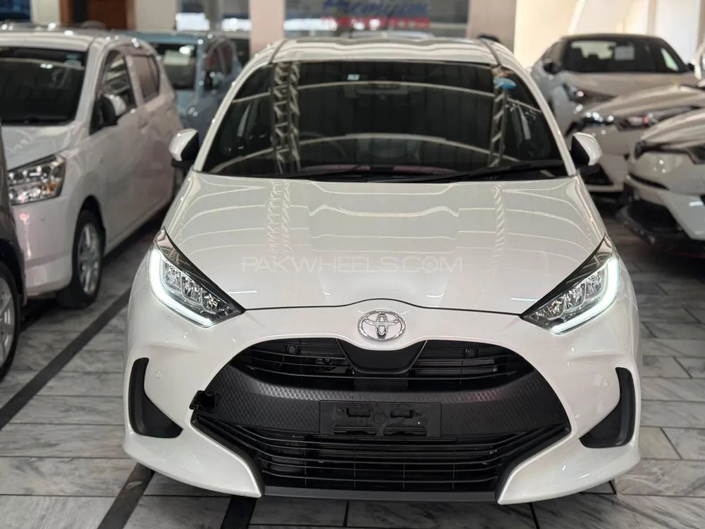 Toyota Yaris Hatchback 2022 for Sale in Peshawar Image-1
