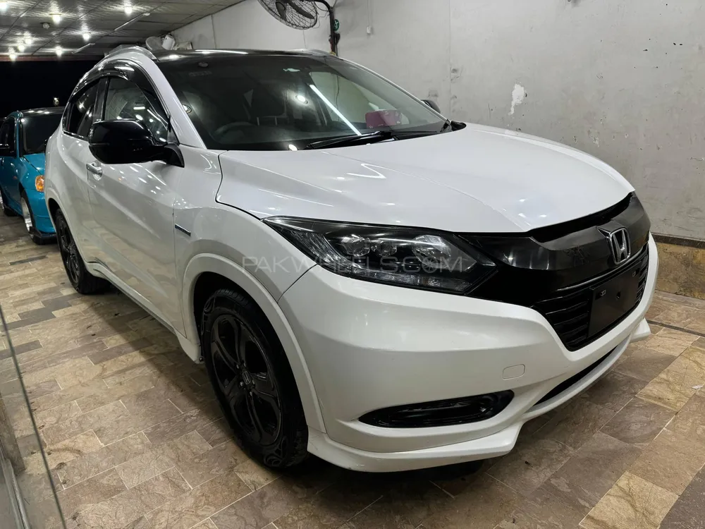 Honda Vezel 2016 for Sale in Hyderabad Image-1
