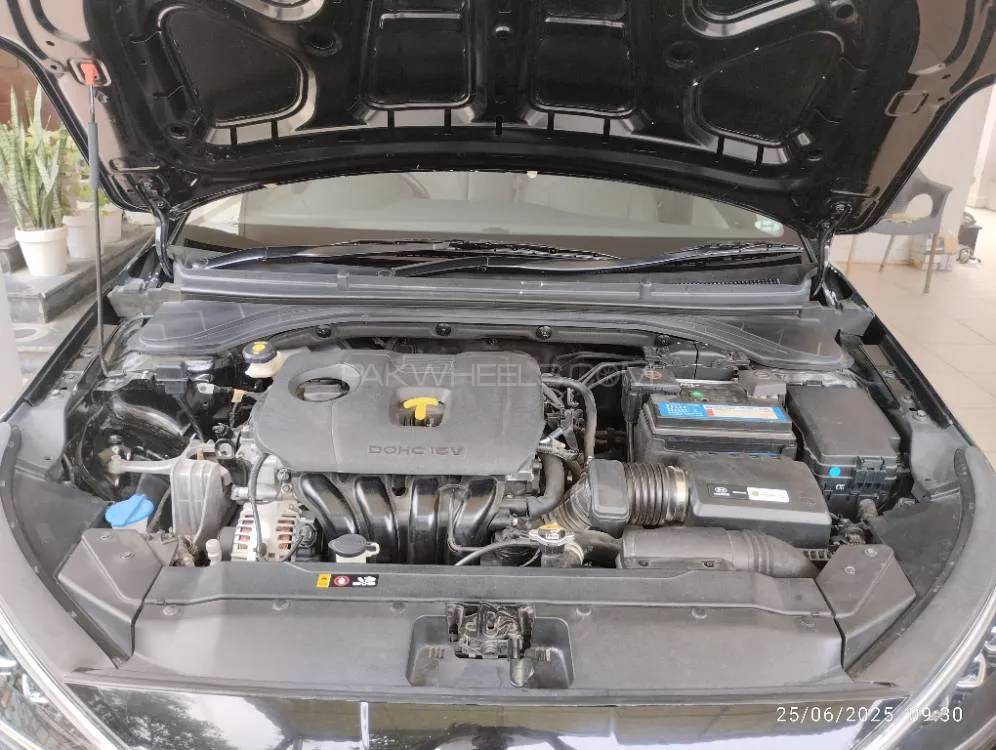 Hyundai Elantra 2022 for Sale in Lahore Image-1