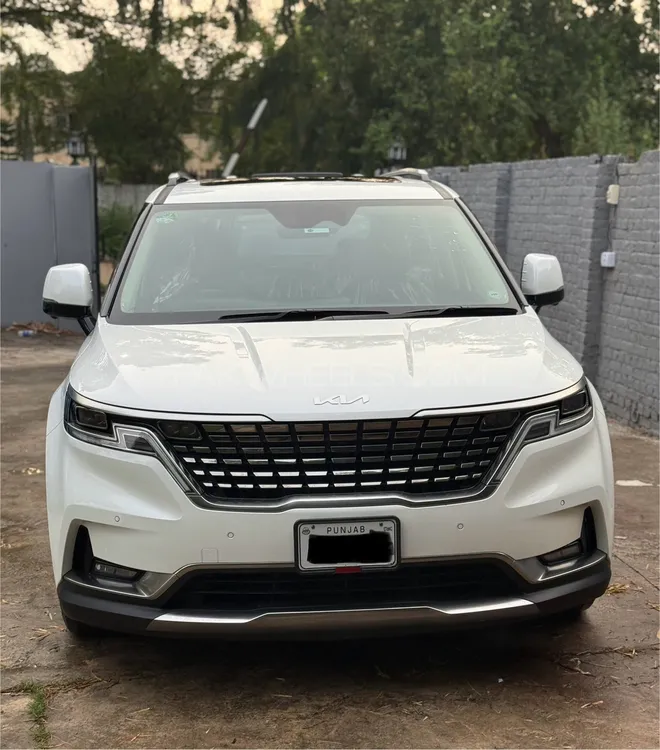 KIA Carnival 2023 for Sale in Sialkot Image-1