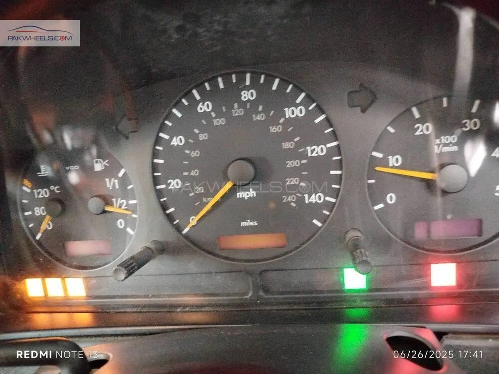 Mercedes Benz M Class 2002 for Sale in Lahore Mercedes Benz M Class 2002 for Sale in Lahore Image-9