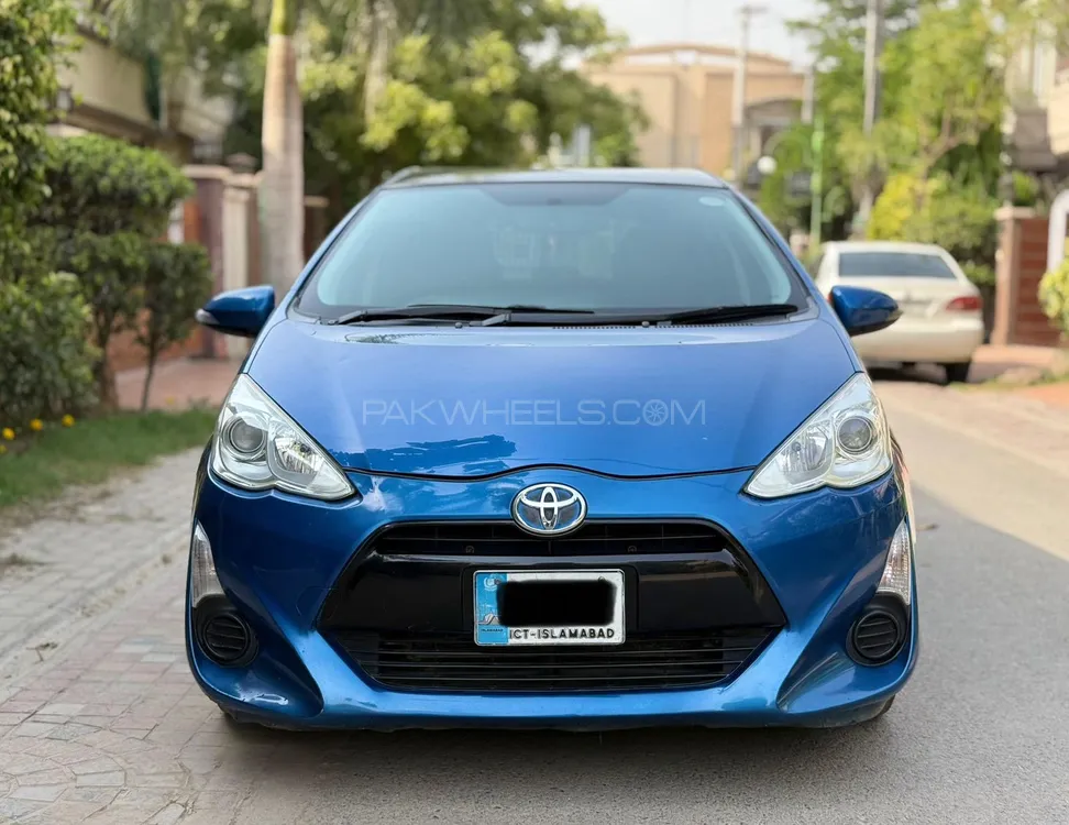 Toyota Aqua 2015 for Sale in Islamabad Image-1