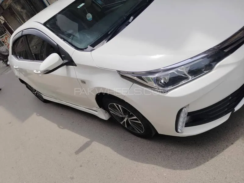 Toyota Corolla 2017 for Sale in Faisalabad Image-1