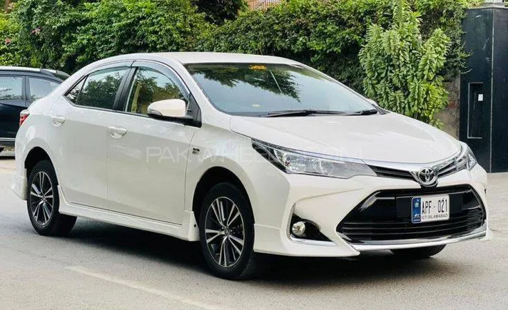 Toyota Corolla 2020 for Sale in Islamabad Image-1