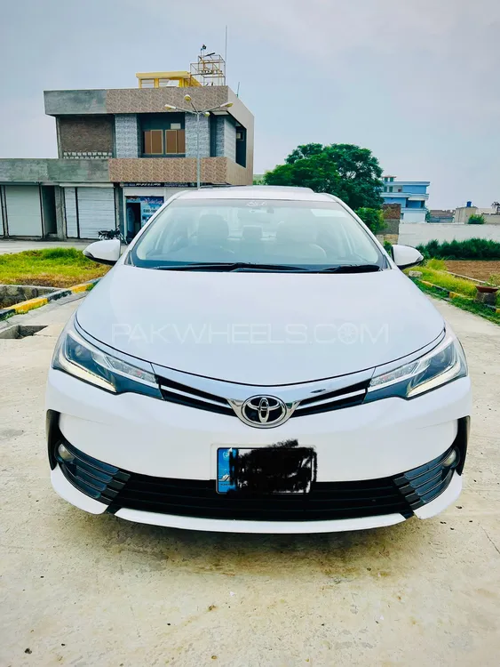 Toyota Corolla 2018 for Sale in Islamabad Image-1