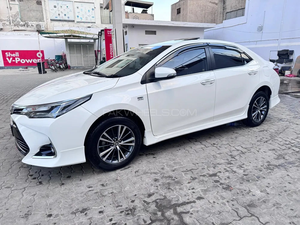 Toyota Corolla 2021 for Sale in Lahore Image-1