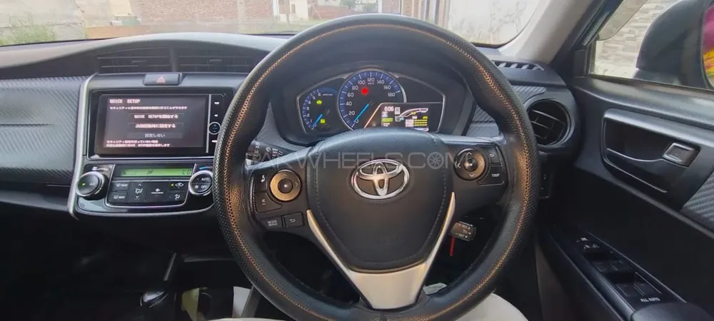 Toyota Corolla Fielder 2014 for Sale in Sialkot Image-1