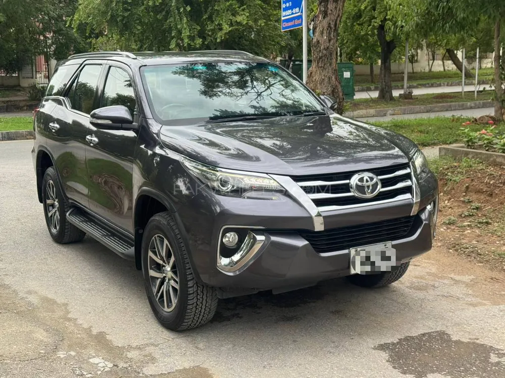 Toyota Fortuner 2018 for Sale in Islamabad Image-1