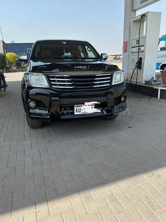 Toyota Hilux 2016 for Sale in Kot addu Image-1