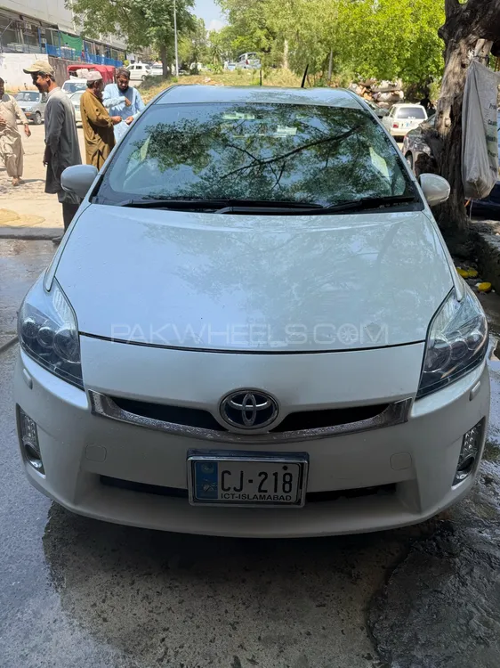 Toyota Prius 2011 for Sale in Islamabad Image-1