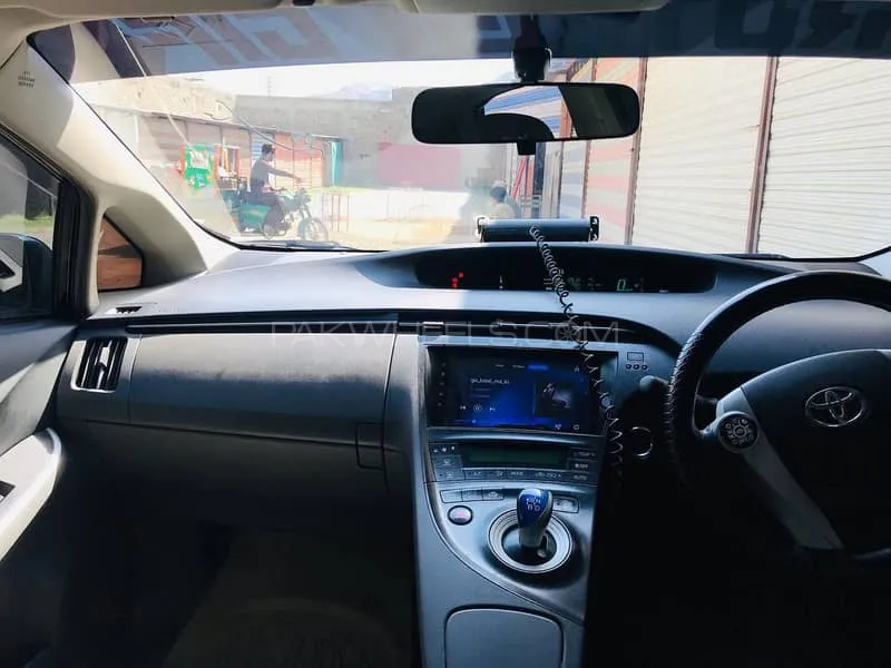 Toyota Prius 2010 for Sale in Swatmingora Image-1