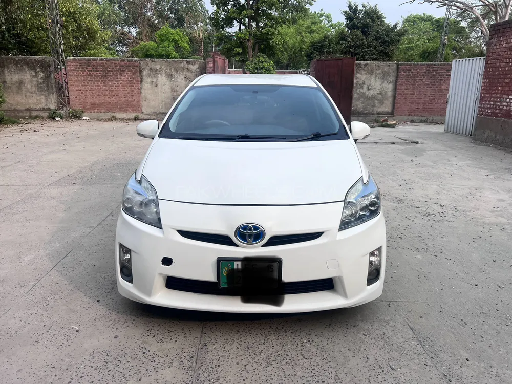Toyota Prius 2011 for Sale in Lahore Image-1