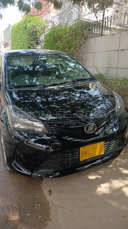 Toyota Vitz 2014 for Sale in Karachi Image-1