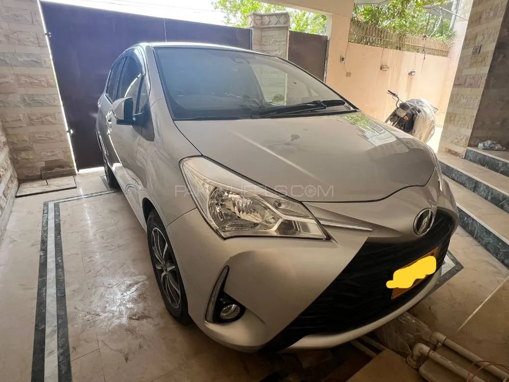 Toyota Vitz 2018 for Sale in Karachi Image-1