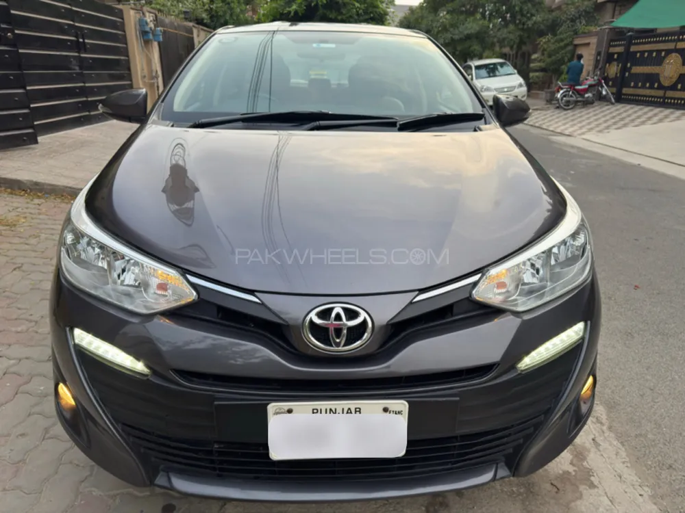 Toyota Yaris Sedan 2021 for Sale in Lahore Image-1
