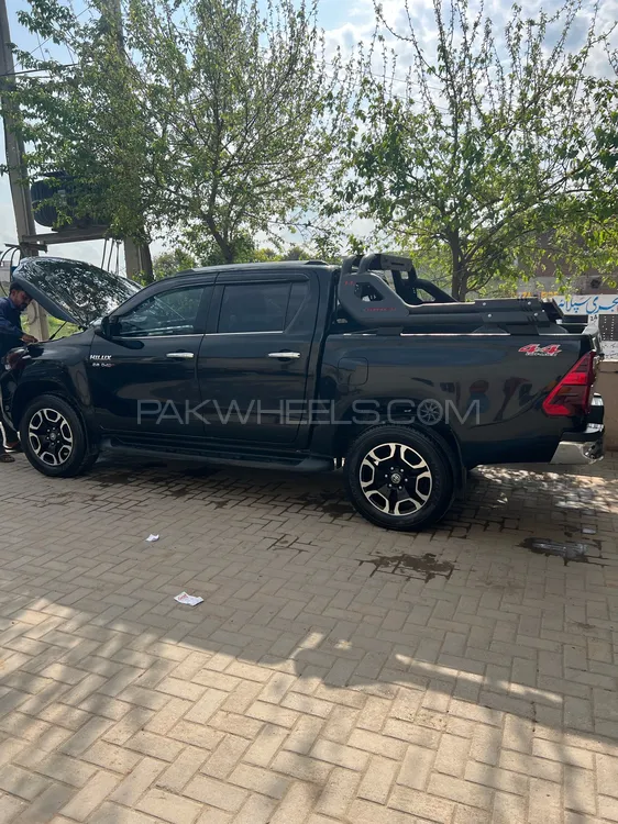 Toyota Hilux 2022 for Sale in Sialkot Image-1