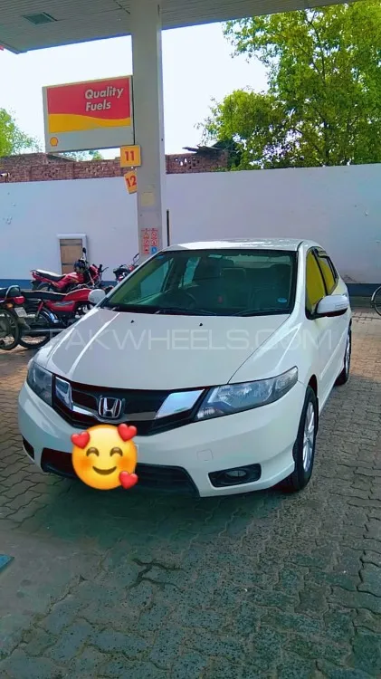 Honda City 2017 for Sale in Faisalabad Image-1