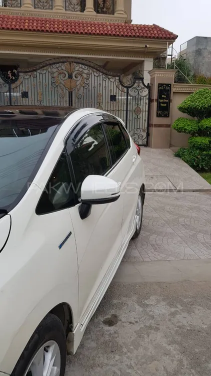Honda Fit 2018 for Sale in Lahore Image-1